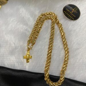 Forming Cross Short Dollar with Broad Design Micro Chain – CMP25521
