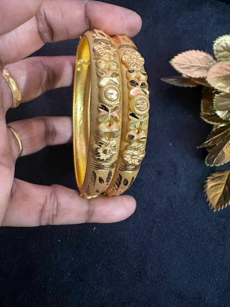 Forming Flower Design Bangle – CMP26856 - Image 3