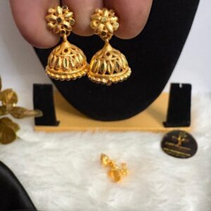 Small Jimmikki Forming Earrings – CMP26901