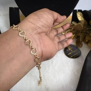 Impon/Panchalogha Daily Wear Heart Design Bracelet – CMP261075