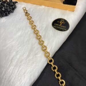 Thick Impon Circle Bracelet – CMP261157