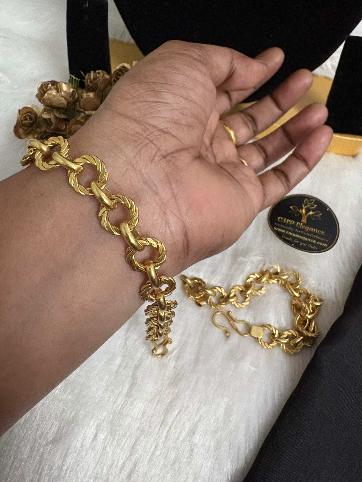 Thick Impon Circle Bracelet – CMP261157 - Image 4