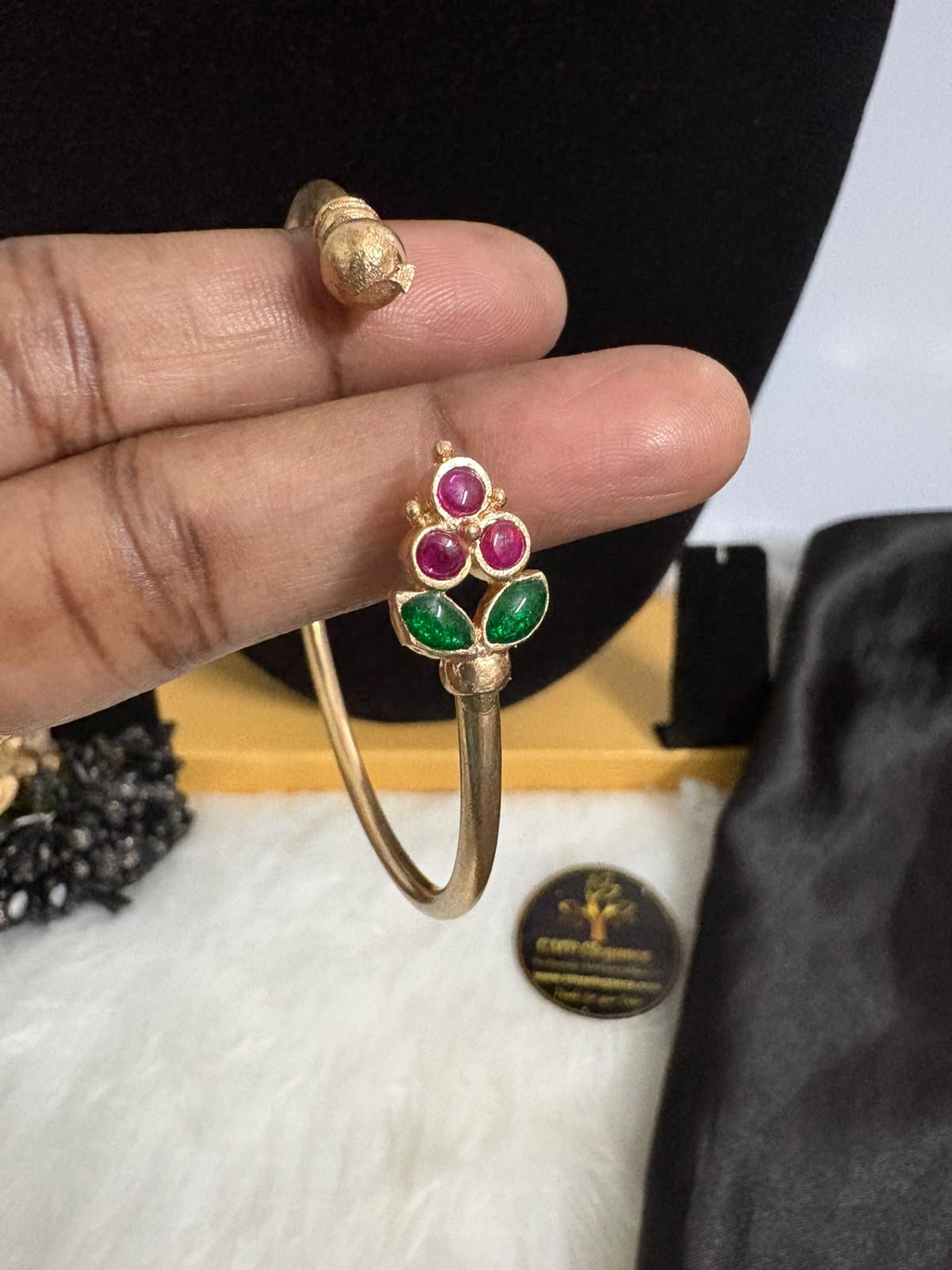 Impon/Panchalogha Leaf & Flower Stone Kada – CMP261207