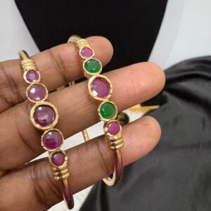 Impon Panchalogha Unpolished Round 5-Stone Design Kada – CMP261303